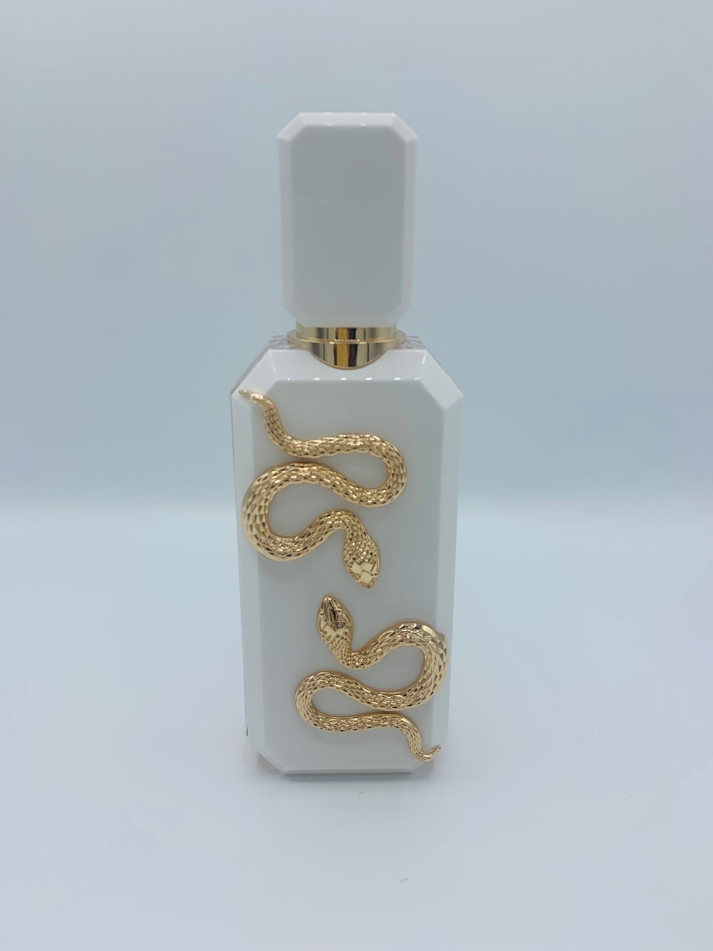 Veneno Bianco Eau de Parfum by French Avenue Sample sizes